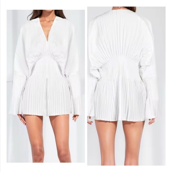 NWT Elegant White Pleated Mini Dress - Picture 1 of 11